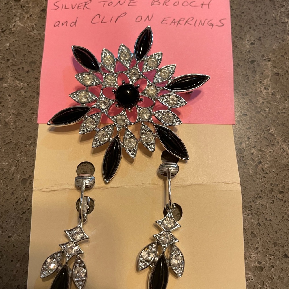 Emmons faux onyx and rhinestone silver tone brooch and clip on earrings